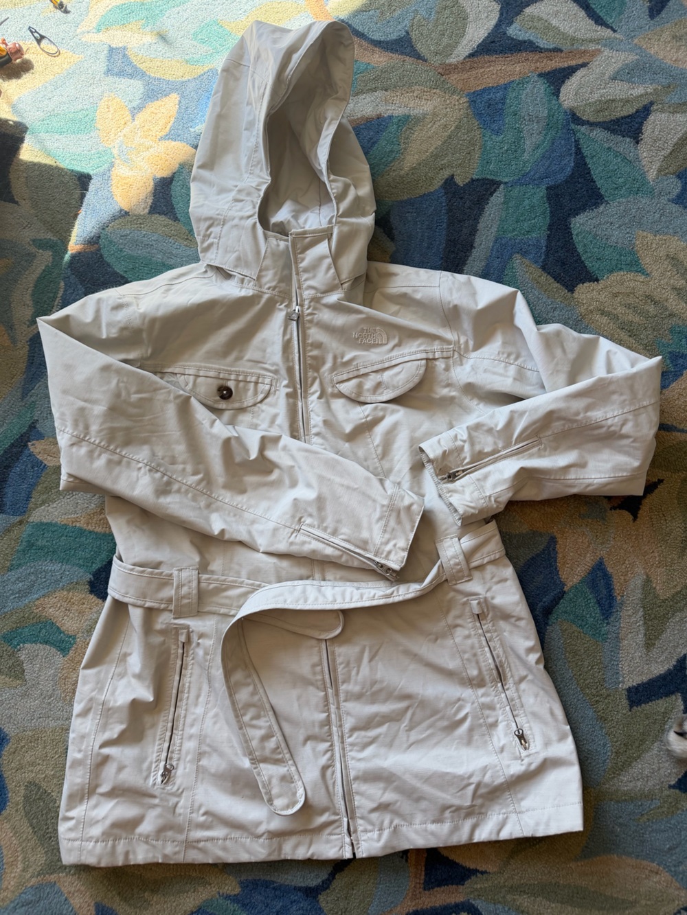 The North Face Women's rain trench coat Jacket in Light Cream size large